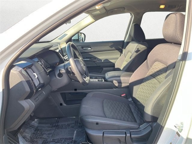 2022 Nissan Pathfinder S