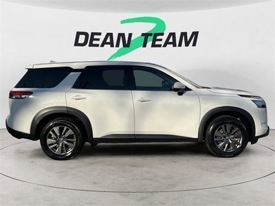 2022 Nissan Pathfinder S