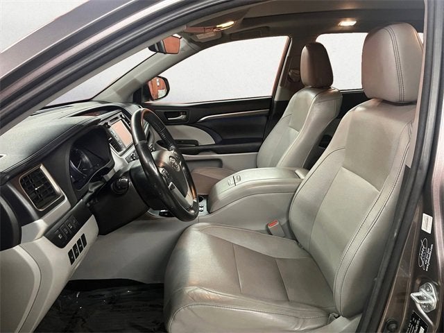 2017 Toyota Highlander Base