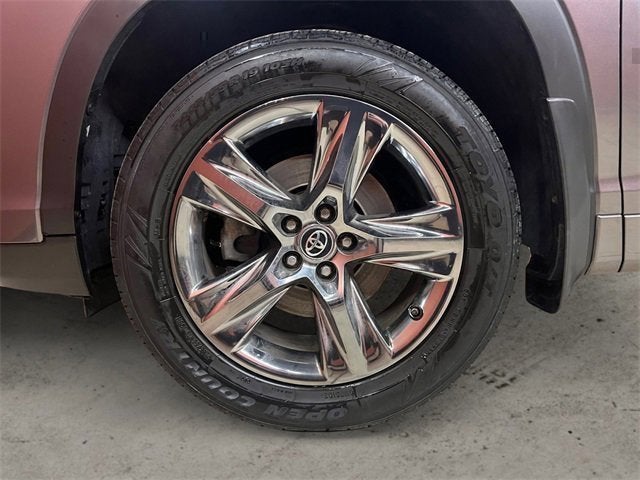 2017 Toyota Highlander Base