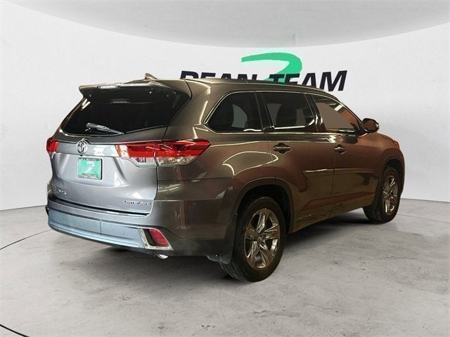 2017 Toyota Highlander Base