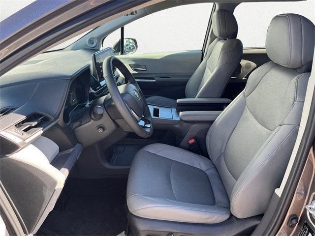 2023 Toyota Sienna Limited