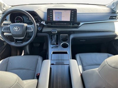2023 Toyota Sienna Limited