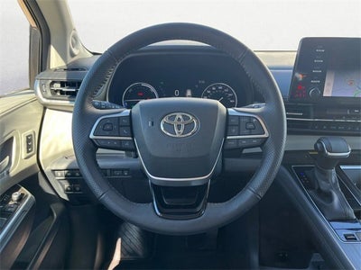2023 Toyota Sienna Limited