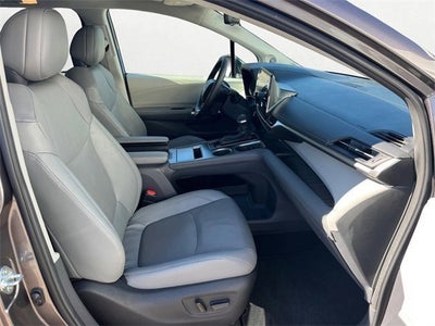 2023 Toyota Sienna Limited