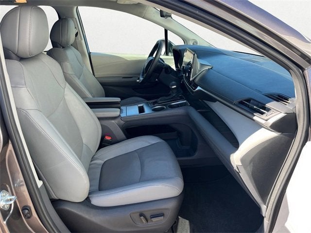2023 Toyota Sienna Limited