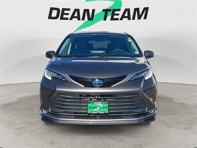 2023 Toyota Sienna Limited