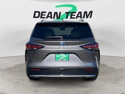 2023 Toyota Sienna Limited