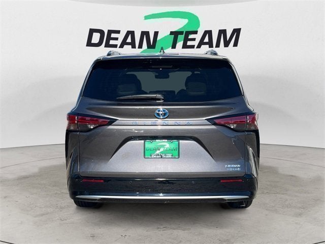 2023 Toyota Sienna Limited