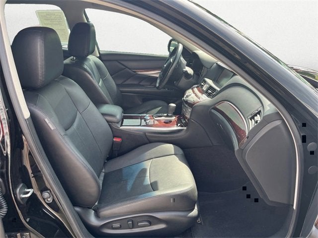 2018 INFINITI Q70L 3.7 LUXE