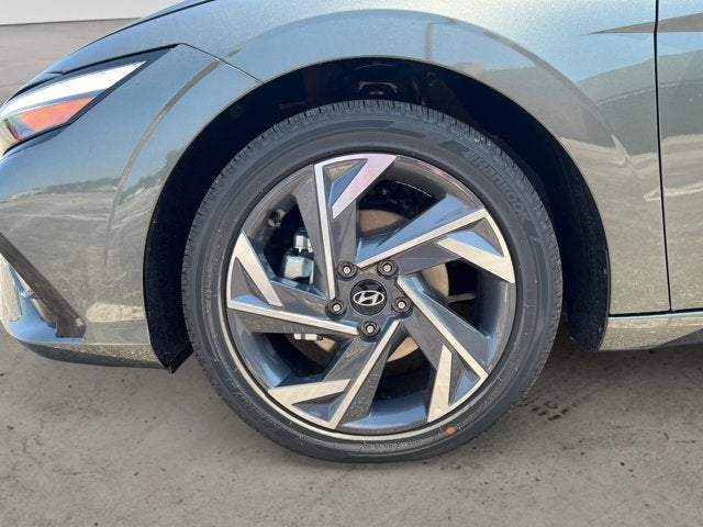 2025 Hyundai Elantra Hybrid Limited