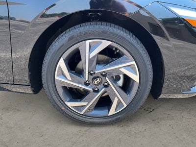 2025 Hyundai Elantra Hybrid Limited