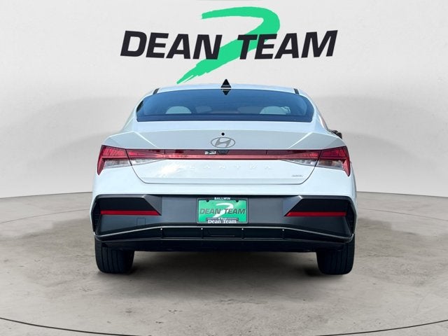 2025 Hyundai Elantra Hybrid Limited