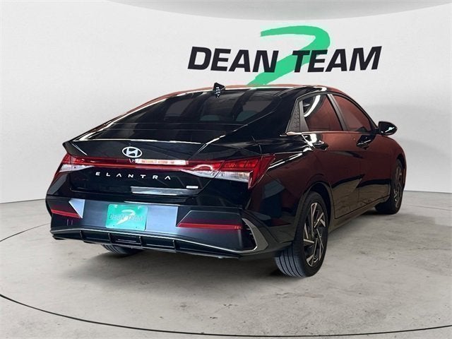 2025 Hyundai Elantra Hybrid Limited