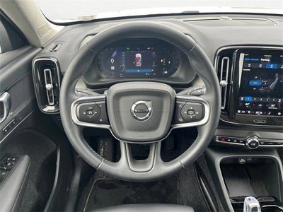 2025 Volvo XC40 Plus Bright Theme