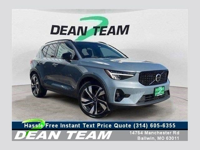 2023 Volvo XC40 Ultimate Dark Theme