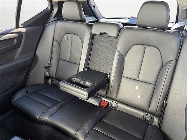 2023 Volvo XC40 Ultimate Dark Theme