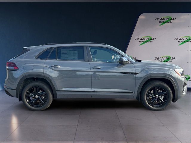 2026 Volkswagen Atlas Cross Sport 2.0T SEL R-Line Black