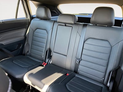 2023 Volkswagen Atlas Cross Sport 3.6L V6 SEL Premium R-Line
