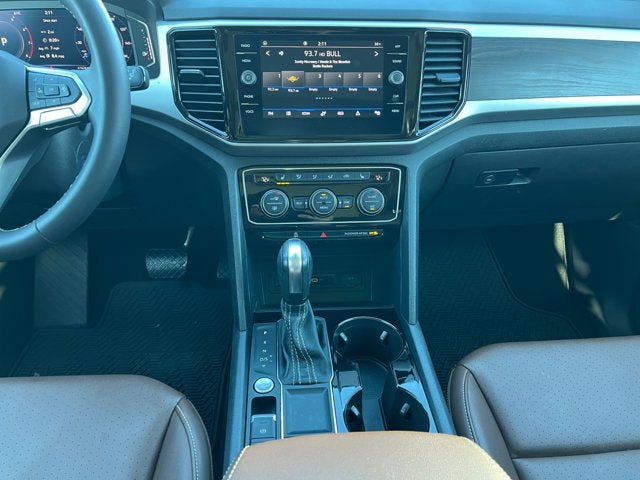 2022 Volkswagen Atlas 3.6L V6 SE w/Technology