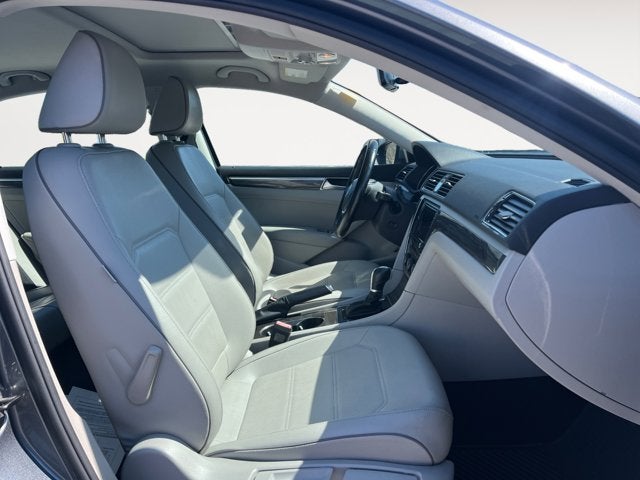 2017 Volkswagen Passat 1.8T SE