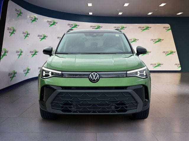 2026 Volkswagen Taos SE Black