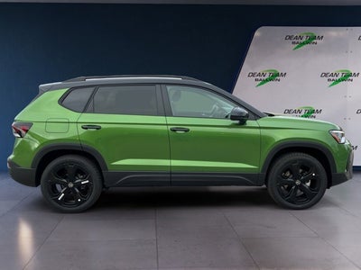 2026 Volkswagen Taos SE Black