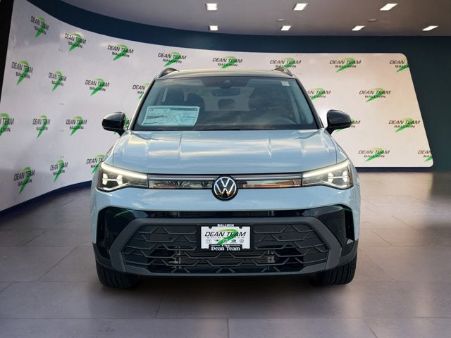 2026 Volkswagen Taos SE Black