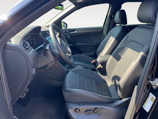 2024 Volkswagen Tiguan SEL R-Line