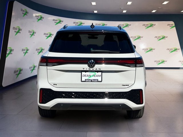 2026 Volkswagen Tiguan SE R-Line Black