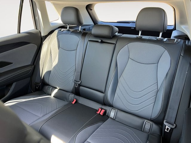 2025 Volkswagen Tiguan SE