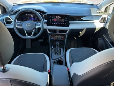 2025 Volkswagen Taos SE