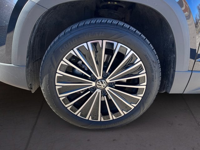 2025 Volkswagen Taos SE