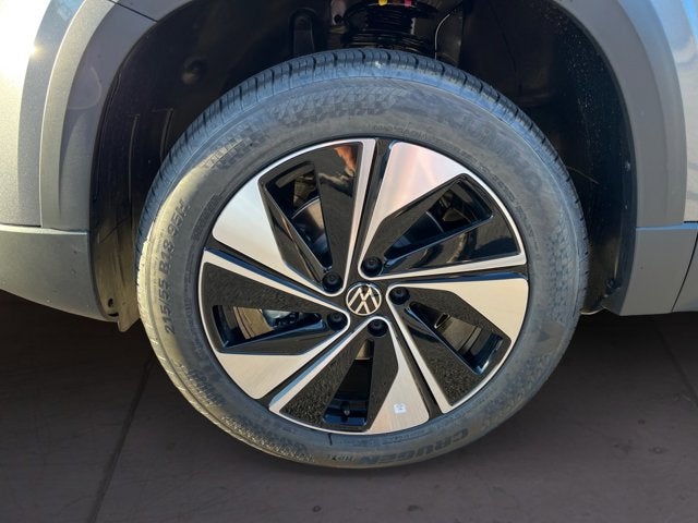 2025 Volkswagen Taos SE