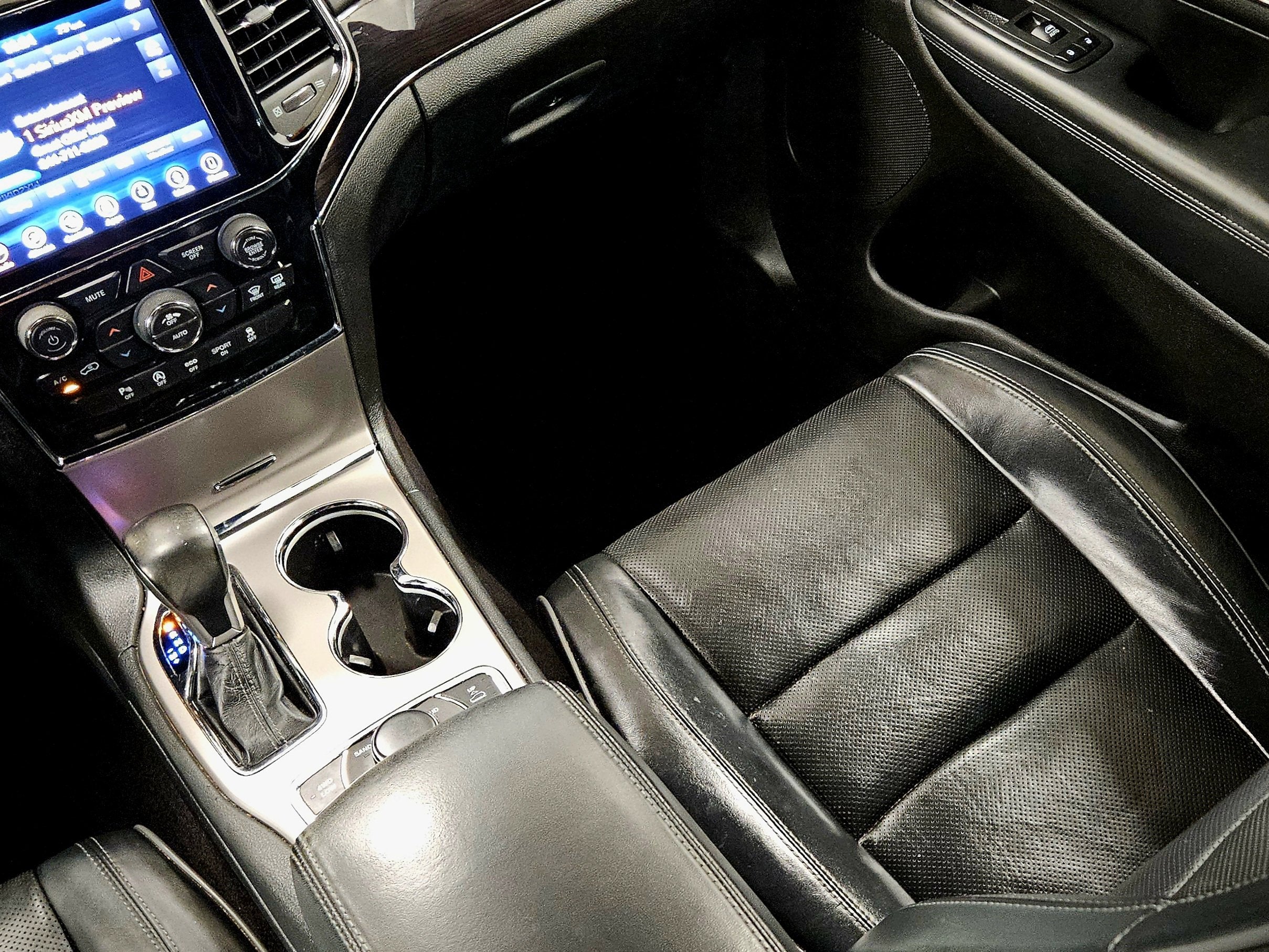 2019 Jeep Grand Cherokee Overland