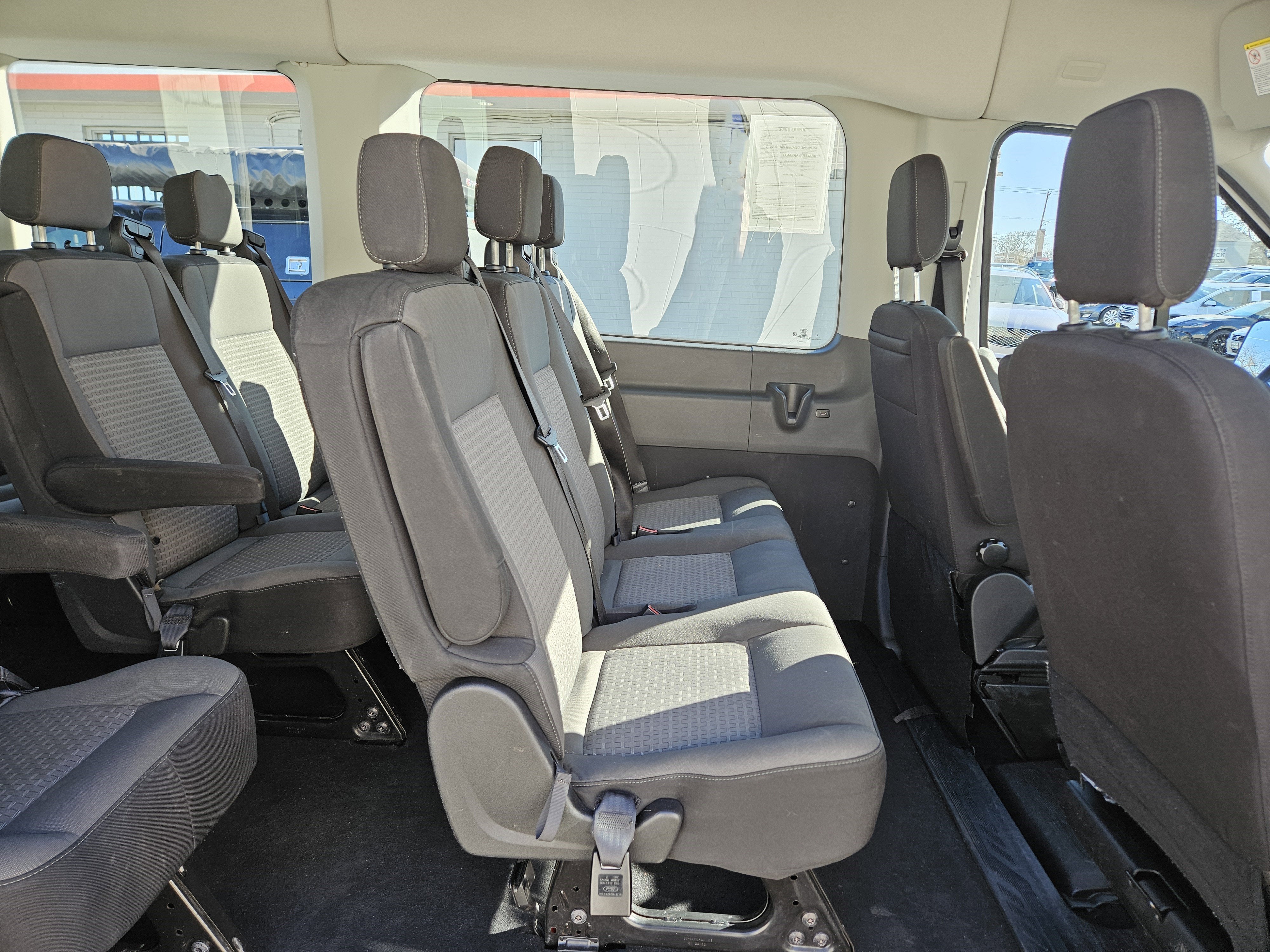 2022 Ford Transit Passenger Wagon XLT