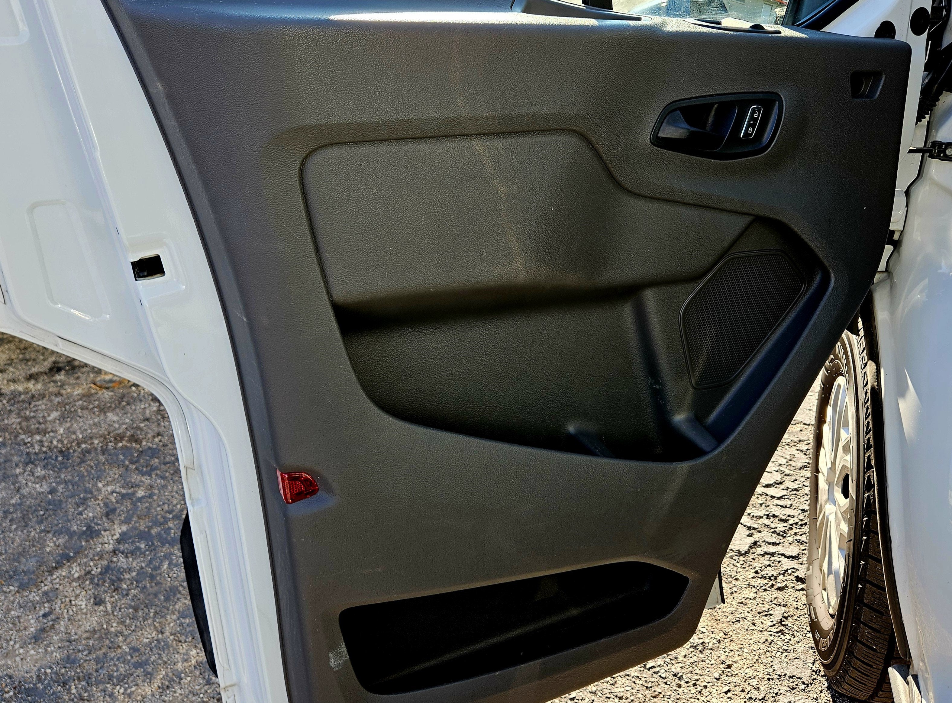 2022 Ford Transit Passenger Wagon XLT