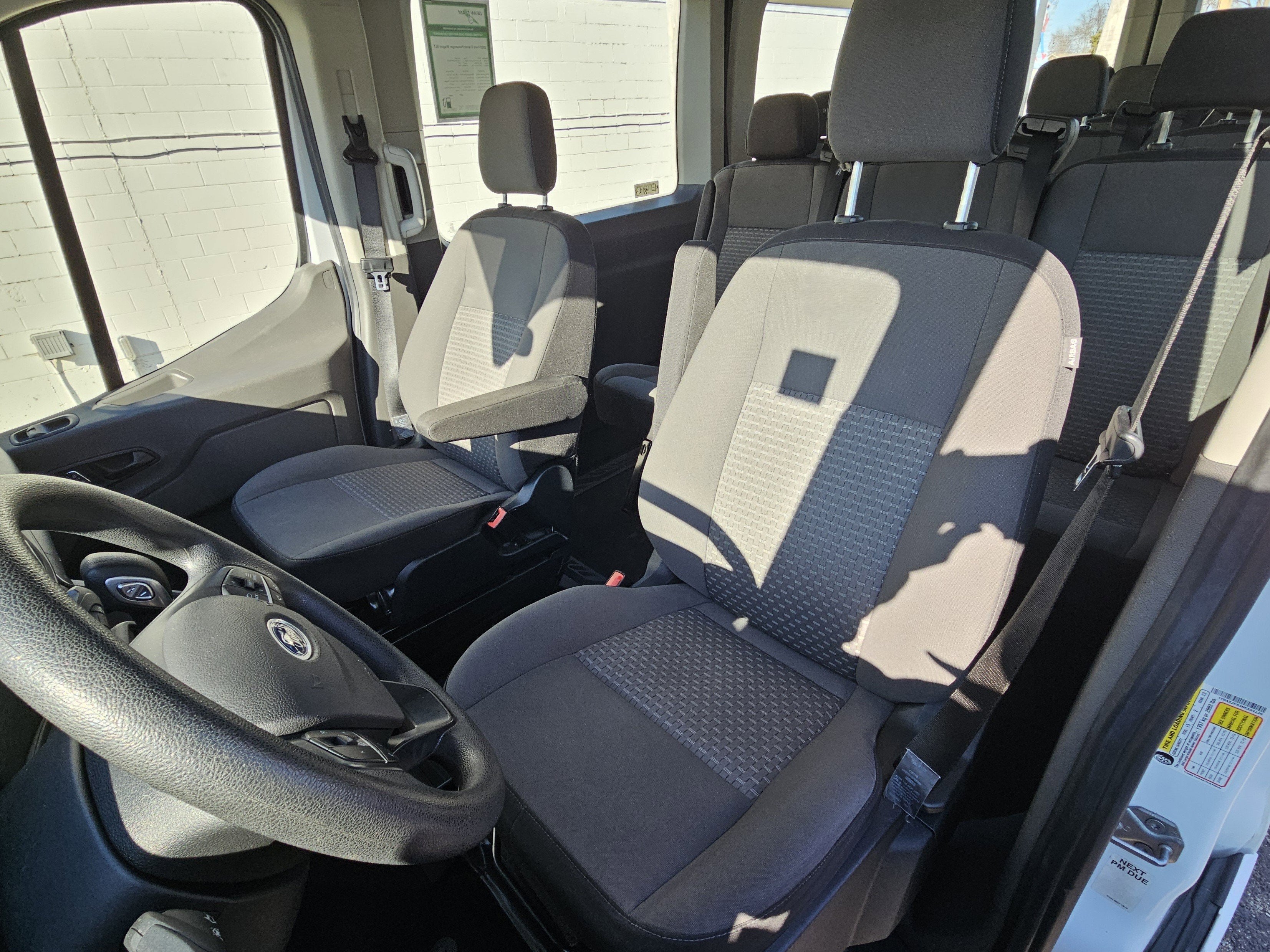 2022 Ford Transit Passenger Wagon XLT