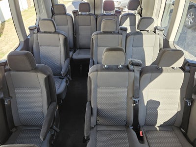 2022 Ford Transit Passenger Wagon XLT