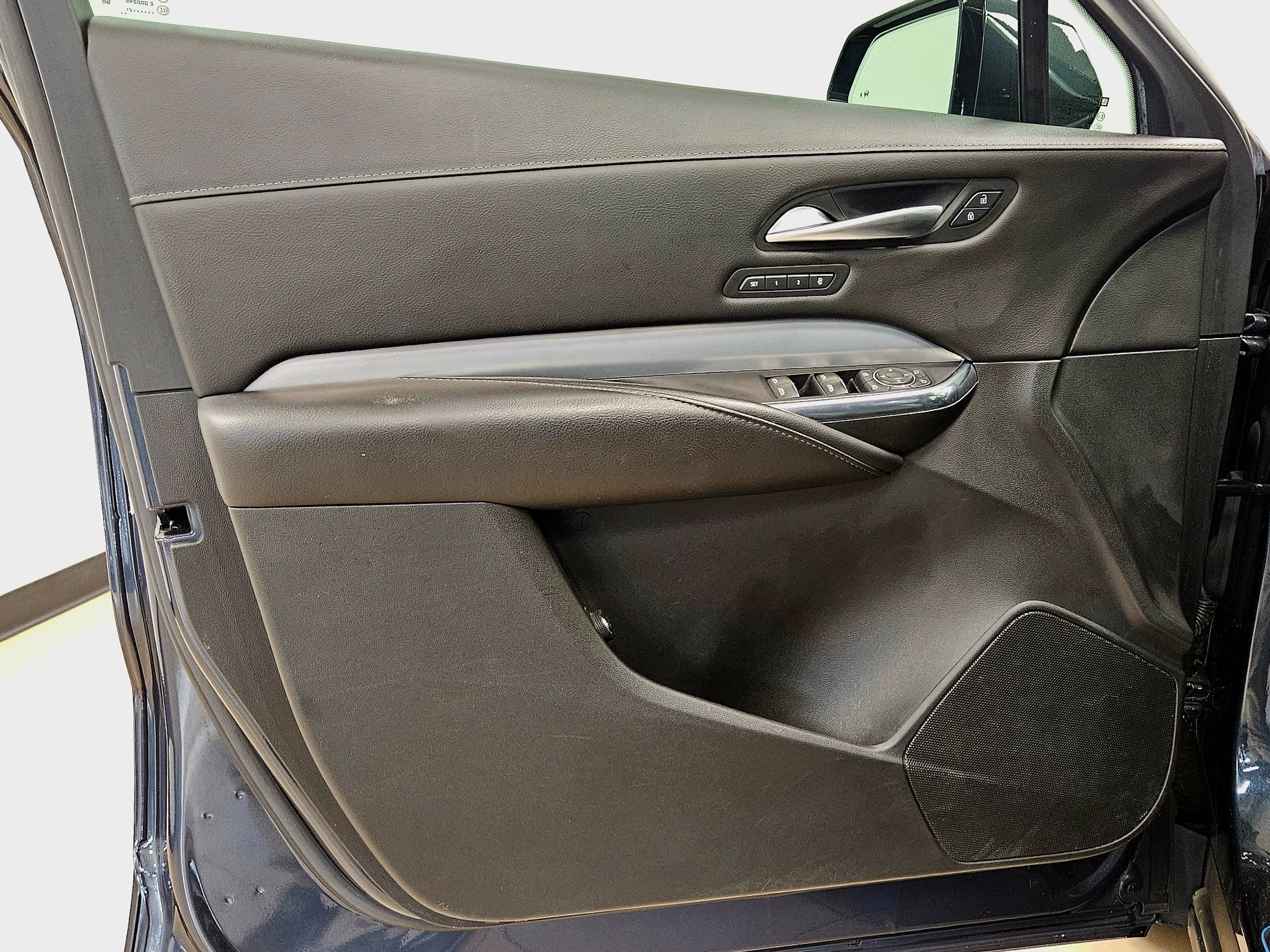 2021 Cadillac XT4 FWD Premium Luxury