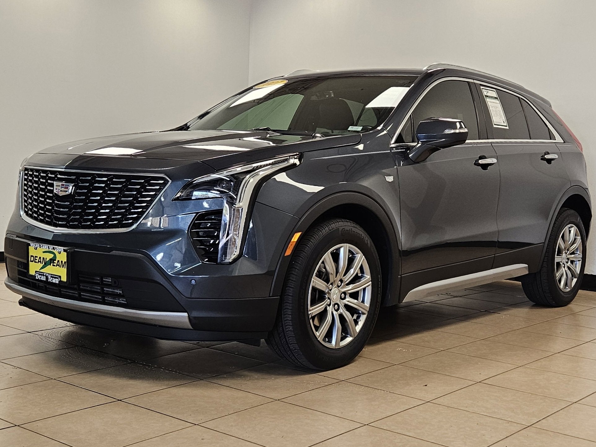 2021 Cadillac XT4 FWD Premium Luxury