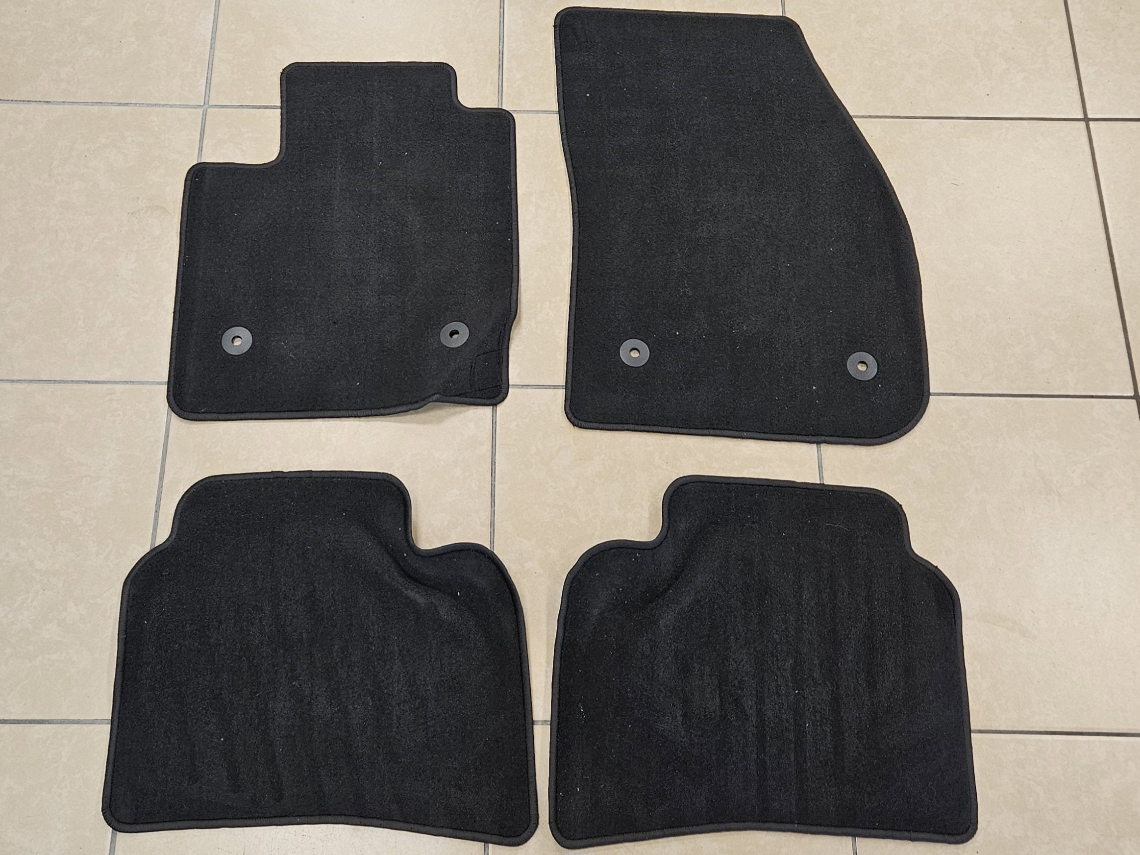 2021 Cadillac XT4 FWD Premium Luxury