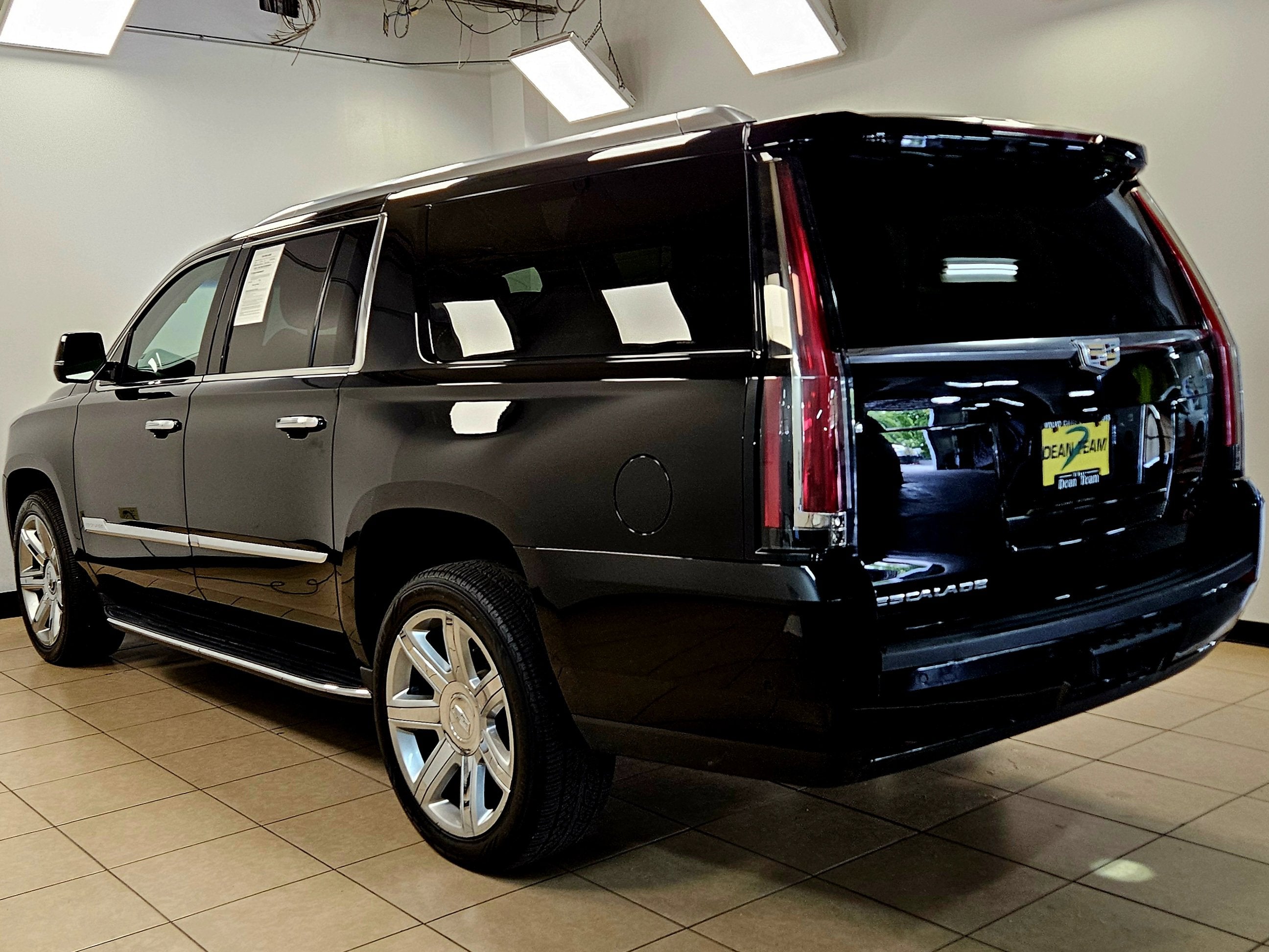 2020 Cadillac Escalade ESV Premium Luxury