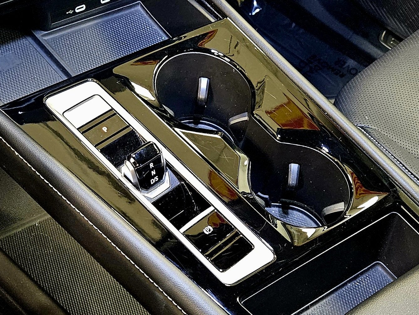 2024 Volkswagen Atlas 2.0T SE with Technology