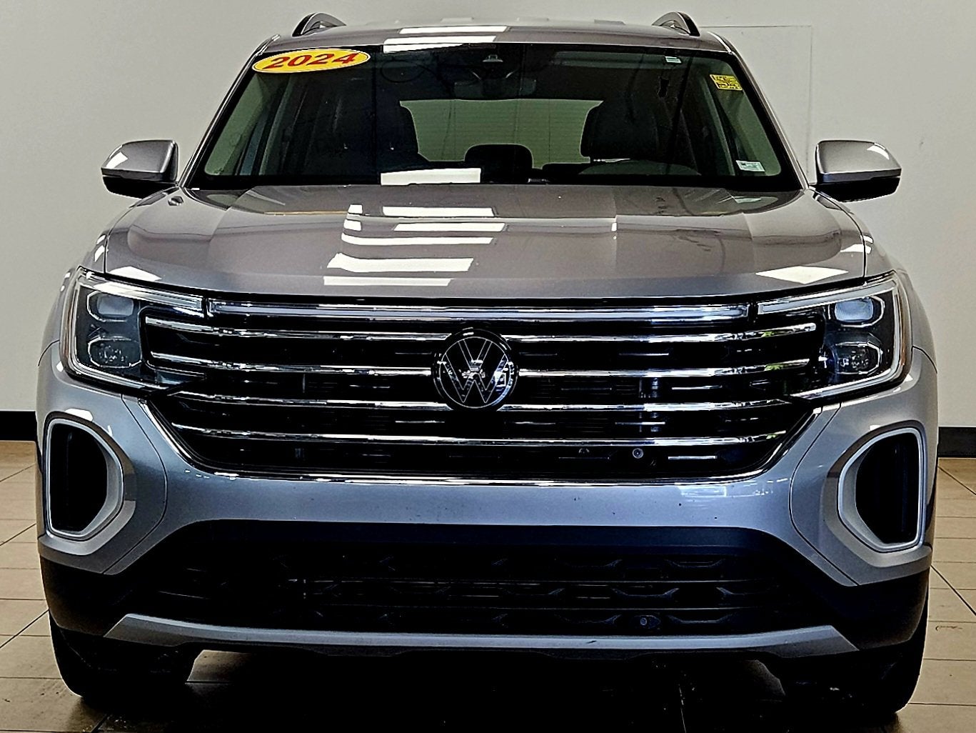 2024 Volkswagen Atlas 2.0T SE with Technology