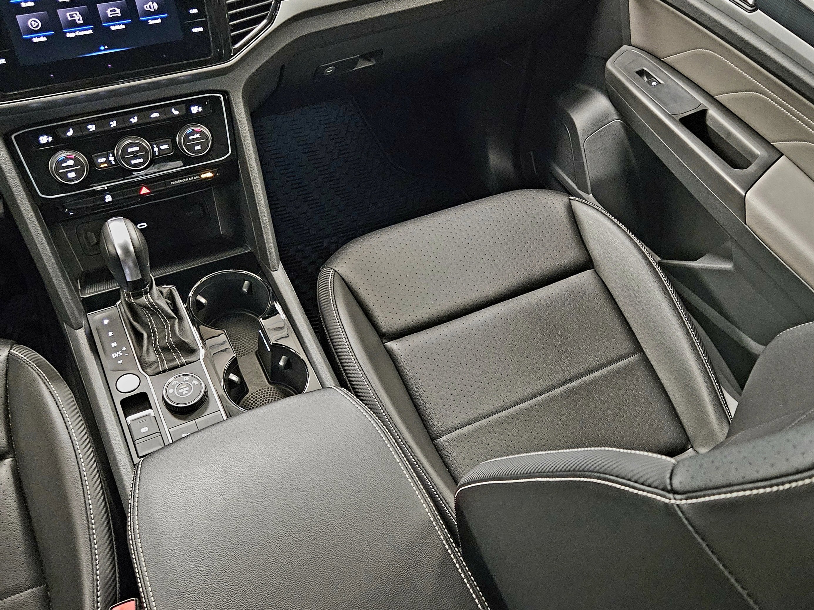 2022 Volkswagen Atlas Cross Sport 3.6L V6 SEL R-Line