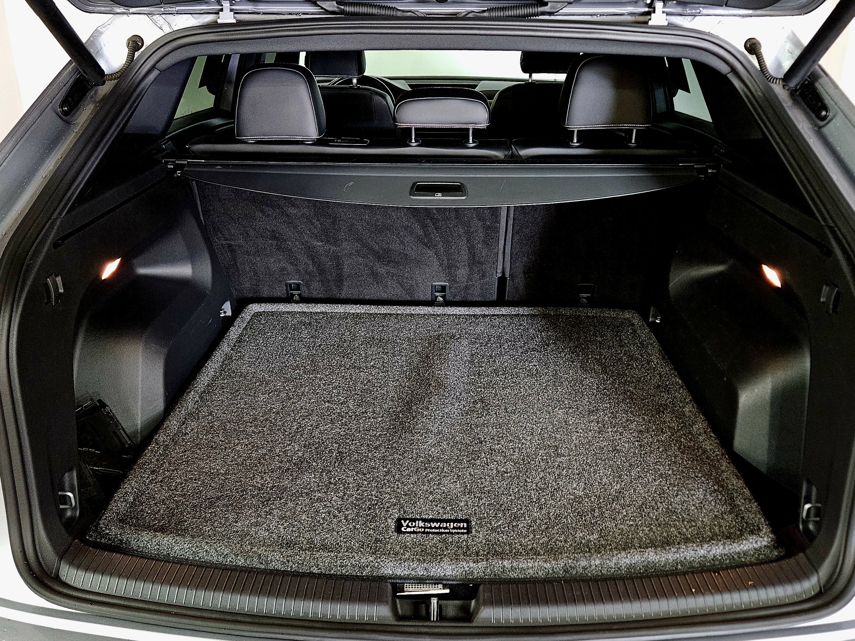 2022 Volkswagen Atlas Cross Sport 3.6L V6 SEL R-Line