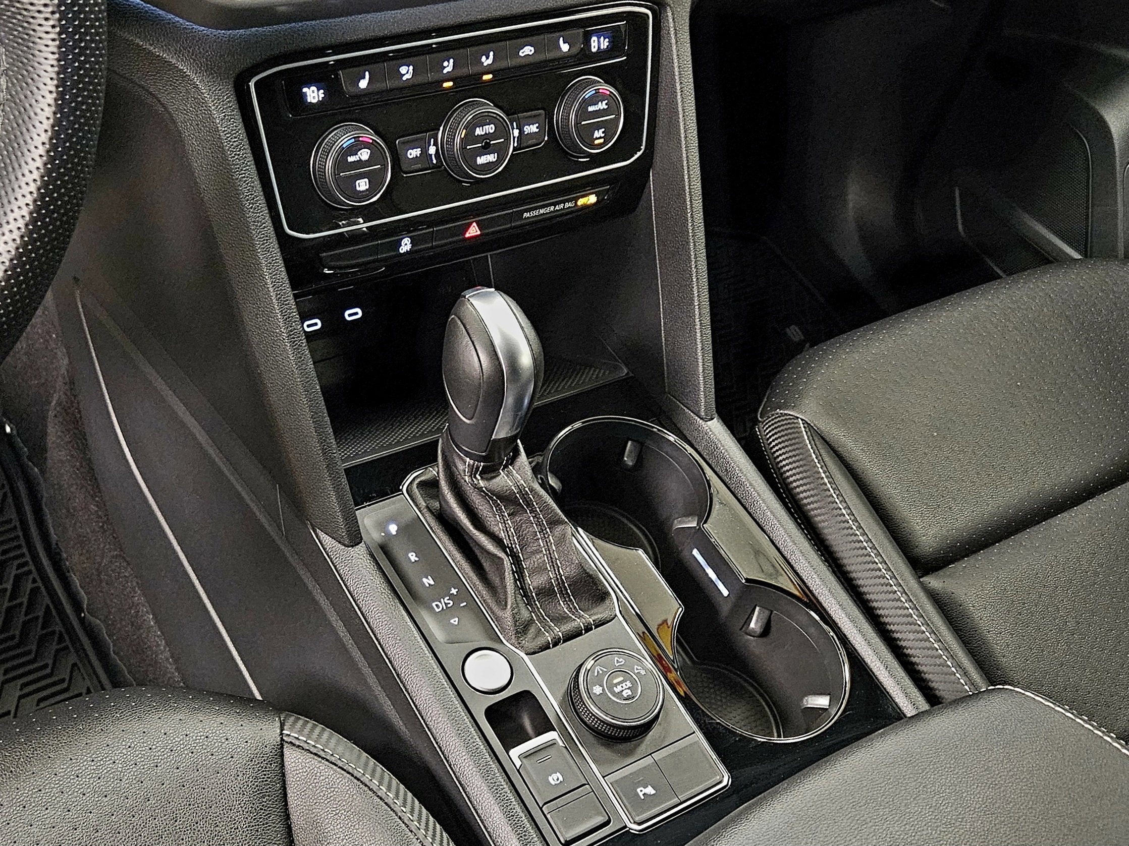 2022 Volkswagen Atlas Cross Sport 3.6L V6 SEL R-Line