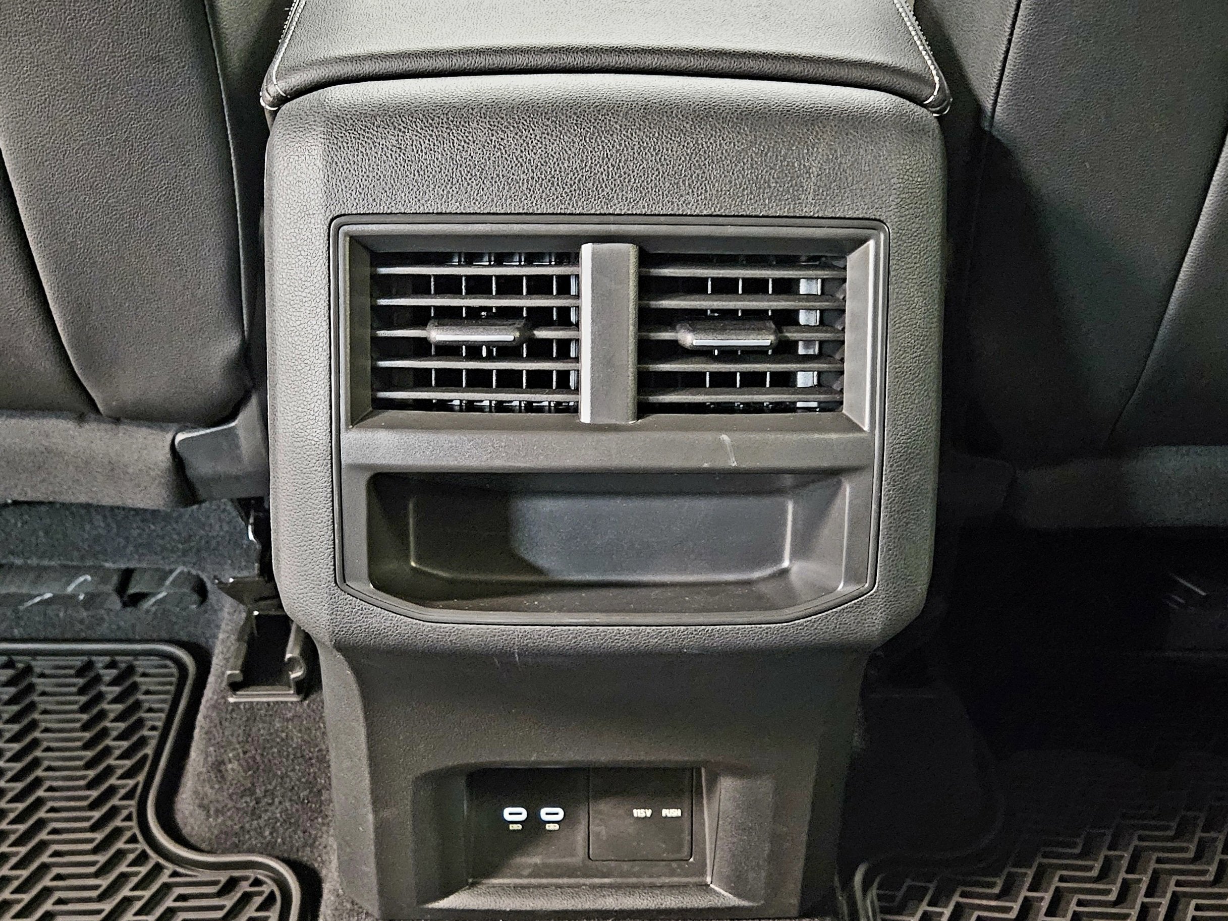 2022 Volkswagen Atlas Cross Sport 3.6L V6 SEL R-Line