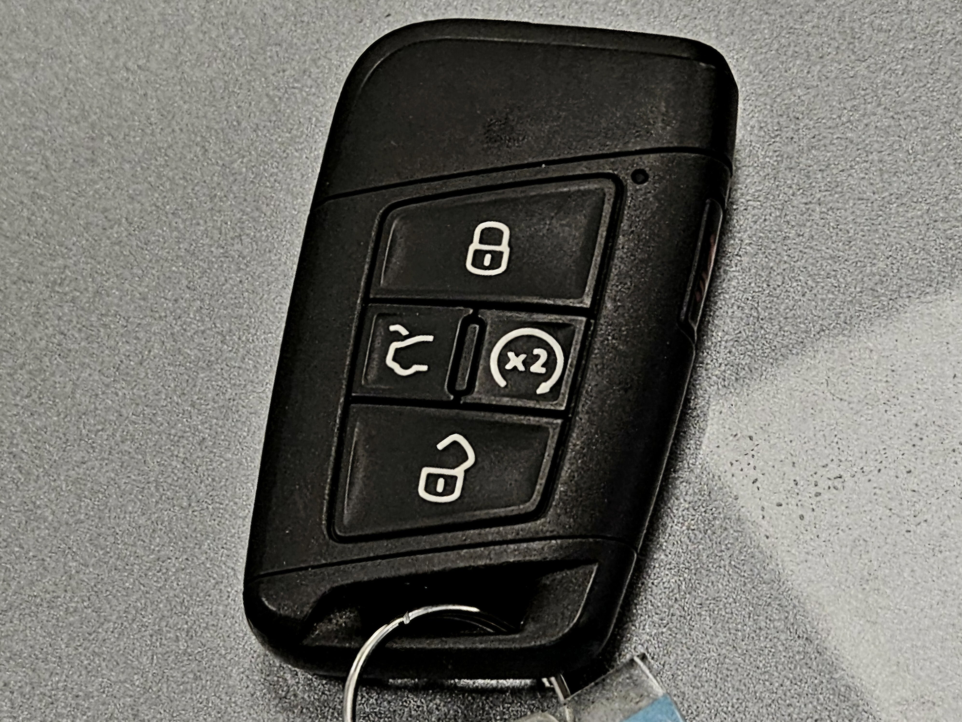 2022 Volkswagen Atlas Cross Sport 3.6L V6 SEL R-Line